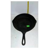 Cast iron skillet, no name #8