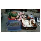Skid lot, includes mason jars, books, and home