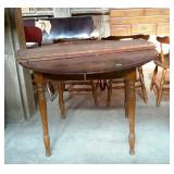 Cherry dining table 42" diameter, with two 10"