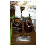Mixed lot with two food choppers, staplers, decor