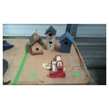 Group lot, includes all bird houses