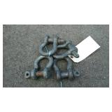 Set of four smaller shackles