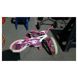 Little girls hello kitty bike, missing kick stand