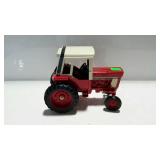 Die cast tractor - International 1586 - no box