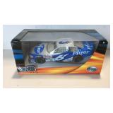 Hot Wheels #6 Mark Martin 2001 Stock Car