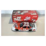 Tony Stewart #20 Home Depot stock car 1:24 scale