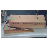 Pine ark with loading ramp and removable lid - 36