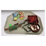 Baking wares, cookie cutters one set in the dog