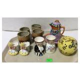 Tray of decor ceramics, set of 4 mug cups, 2 sets