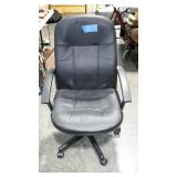 Black exec office desk chair seller code UM