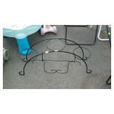 Metal plant holder