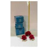 Porcelain roses, three Napoleon fine porcelain