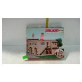 Life Like Building HO scale Hampton Engine House