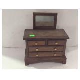 Two over two drawer dresser box, with small