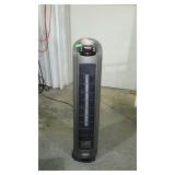 Space heater by Lasko, oscillating with timer,
