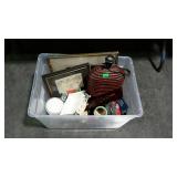 Plastic tote no lid with misc items, lamp base