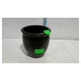 Brown crockery crock about pint size brown