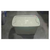 Cornerstone 18 gallon green tote with lid.