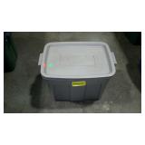 Rubbermaid Roughneck 18 gallon grey tote with lid.
