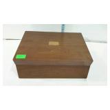 Mid century style dresser box. 11"×8.5"×4".