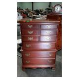 Mahogany chest on chest, 3 top drawers over 2