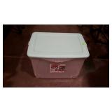 Rubbermaid clever latch storage tote with green