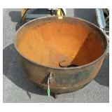 Cast iron lard kettle, shows surface rust,