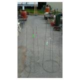 Two wire tomatoes cages
