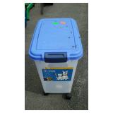 Poly portable storage bin great for bird seed or