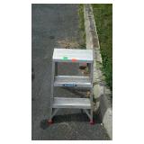 Werner 2ft aluminum project ladder nice shape