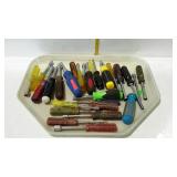 Tray lot of screwdrivers. Various types, sizes