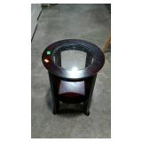 Modern home decor accent stand, with round glass