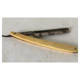 The quality razor Straight razor, some rust on
