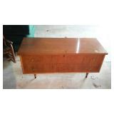 Lane cedar blanket chest. Has lock, but no key.