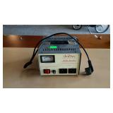 Simian automatic voltage regulator. Model AR-500.