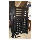 Crib with dark finish, converts to youth bed - no