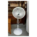 Lasko floor fan, not tested by us