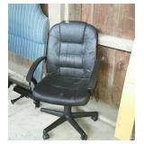 Black office chair