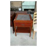 Stanley single drawer end table bottom is loose