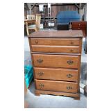 Bassett 4-drawer chest, some scratches, corner of