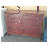 Thomasville 8 drawer dresser nice shape 54x19x38