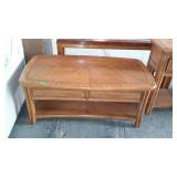 Wooden coffee table, matches lot 3057 measures 47