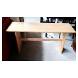 Sofa table. Simple design. Missing under shelf