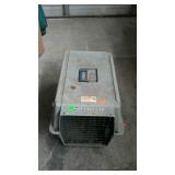 Kennel cab pet carrier, measures 24 inches long
