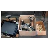 Miscellaneous box lot, includes electronic