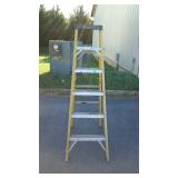 Five foot fiber glass step ladder