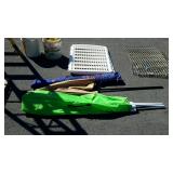 Group lot, includes umbrellas