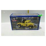 2000 First Gear Die cast- 1937 Chevrolet Tow Truck