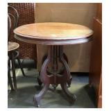 Early Victorian Parlor Lamp Table, nice decor