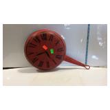 Frying pan shape wall clock